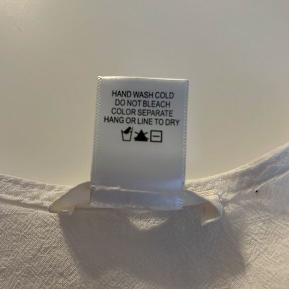 𝅺urban Romantics white mid length sleeves V-neck button front loop waist SZ M - Picture 7 of 9